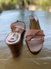 Load image into Gallery viewer, Formal Heels
