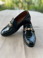 Load image into Gallery viewer, Boys Dress Shoes