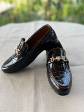 Load image into Gallery viewer, Boys Dress Shoes in Brown