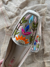 Load image into Gallery viewer, Embroidered Formal Loafers