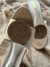 Load image into Gallery viewer, Fancy Heels