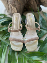 Load image into Gallery viewer, Formal Heels