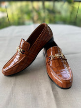 Load image into Gallery viewer, Boys Dress Shoes