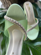 Load image into Gallery viewer, Pearl Embellished Sandals