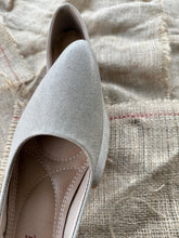 Load image into Gallery viewer, Pointed Dress Heels