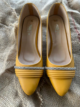 Load image into Gallery viewer, Wedge Heel Court Shoes