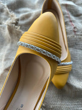 Load image into Gallery viewer, Wedge Heel Court Shoes