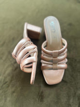 Load image into Gallery viewer, Formal Heels