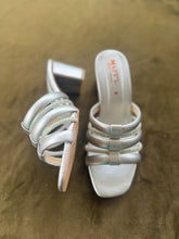 Load image into Gallery viewer, Formal Heels