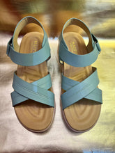 Load image into Gallery viewer, Sandals | 3024
