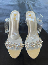 Load image into Gallery viewer, Strap Heels
