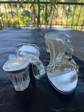 Load image into Gallery viewer, Strap Heels
