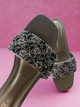 Load image into Gallery viewer, Beaded sandal 
