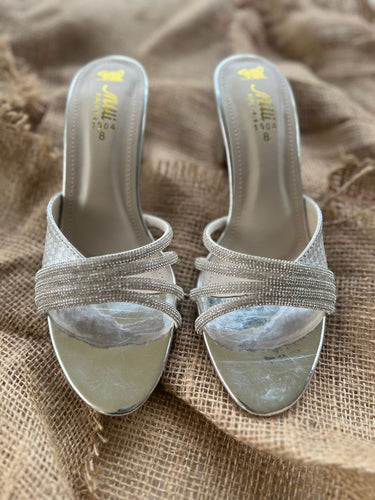 Women heels shoes in silver