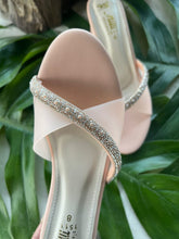 Load image into Gallery viewer, Pearl Embellished Sandals
