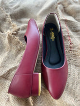 Load image into Gallery viewer, Dress Pointed Pumps
