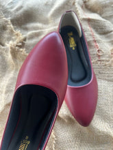 Load image into Gallery viewer, Dress Pointed Pumps
