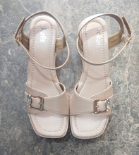 Load image into Gallery viewer, Ladies Casual pu Sandal
