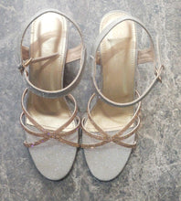 Load image into Gallery viewer, Ladies Fancy block heel
