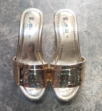 Load image into Gallery viewer, Ladies wedge sole
