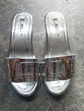 Load image into Gallery viewer, Ladies wedge sole
