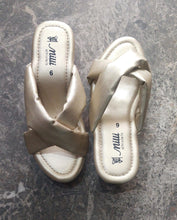 Load image into Gallery viewer, Ladies wedge sole
